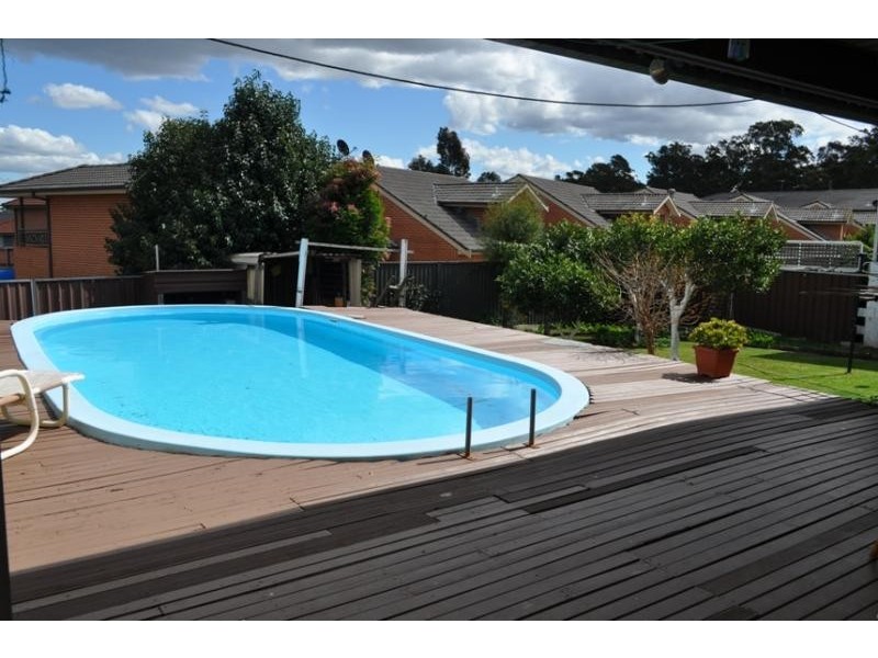 2c Birdwood Road, Georges Hall NSW 2198