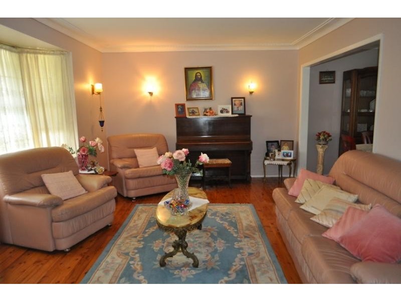 2c Birdwood Road, Georges Hall NSW 2198