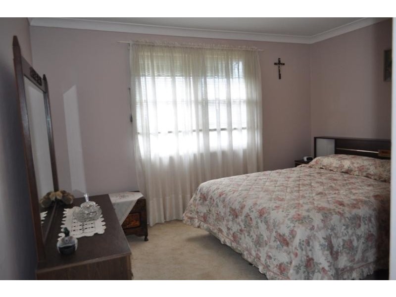 2c Birdwood Road, Georges Hall NSW 2198