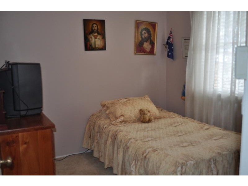 2c Birdwood Road, Georges Hall NSW 2198