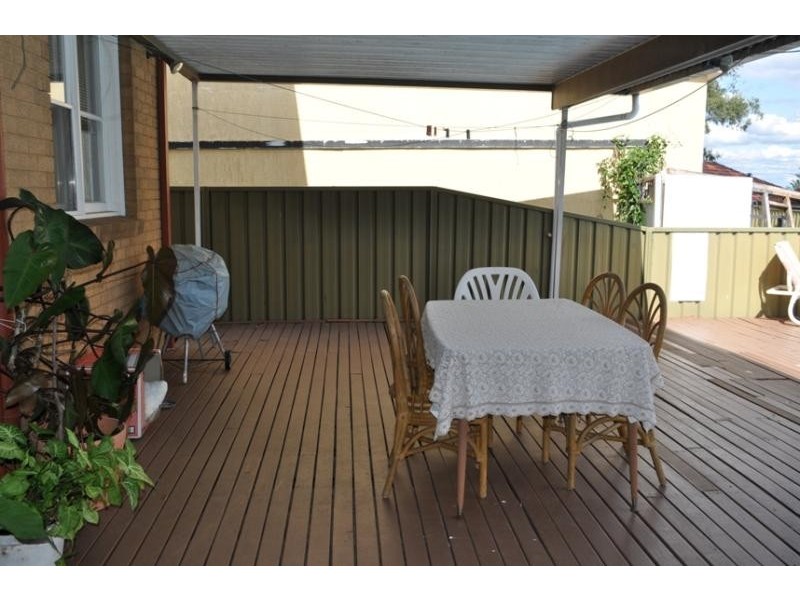 2c Birdwood Road, Georges Hall NSW 2198