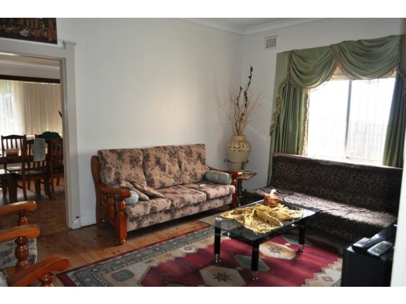 1 Oxford Avenue, Bankstown NSW 2200