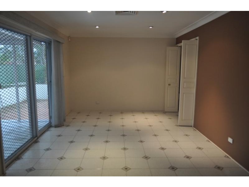 167 Henry Lawson Drive, Georges Hall NSW 2198