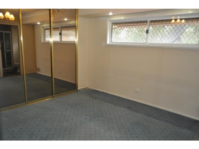 167 Henry Lawson Drive, Georges Hall NSW 2198