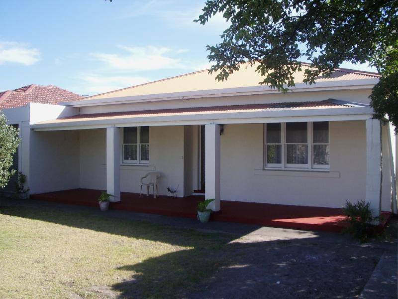4 WATTS AVENUE, Millicent SA 5280