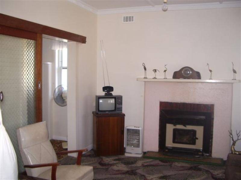 4 WATTS AVENUE, Millicent SA 5280