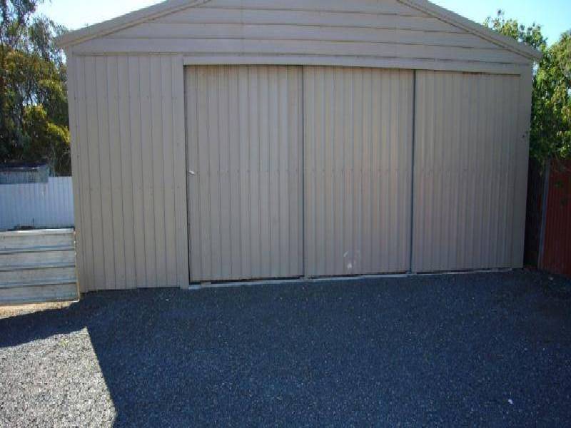 11 CLINTON ROAD, Maitland SA 5573