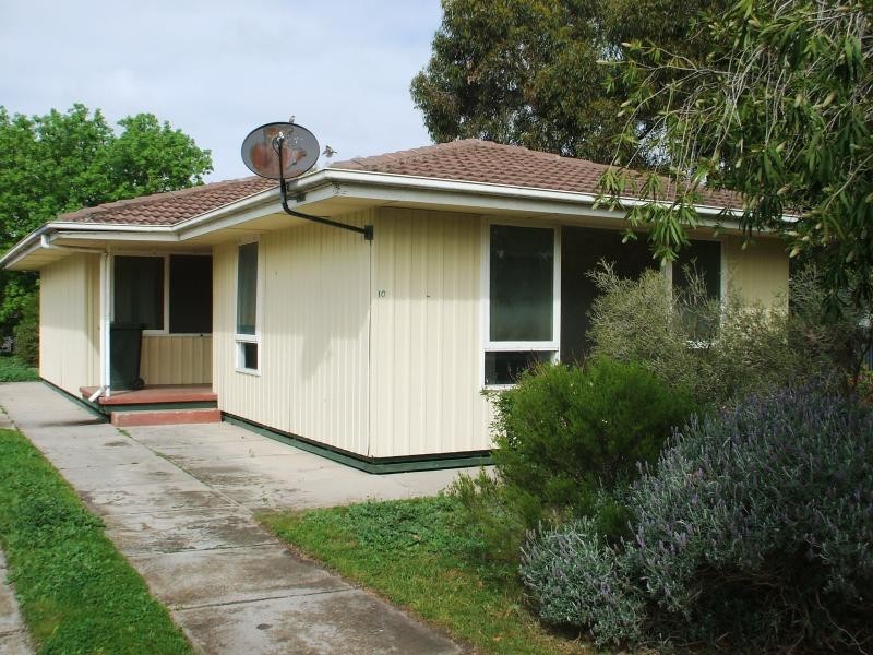 10 FOURTH STREET, Keith SA 5267