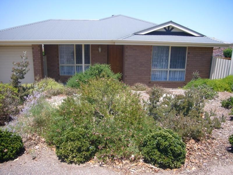 4 CLINTON ROAD, Maitland SA 5573