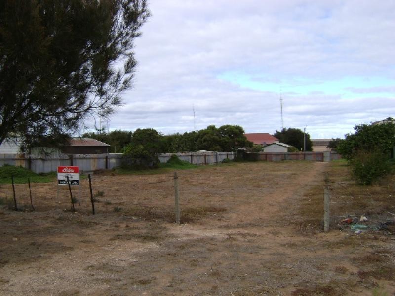 24 FIRST STREET, Arno Bay SA 5603