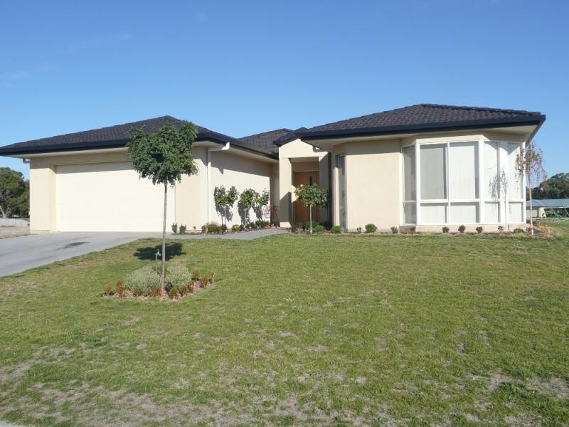 27 FEDERATION DRIVE, Naracoorte SA 5271