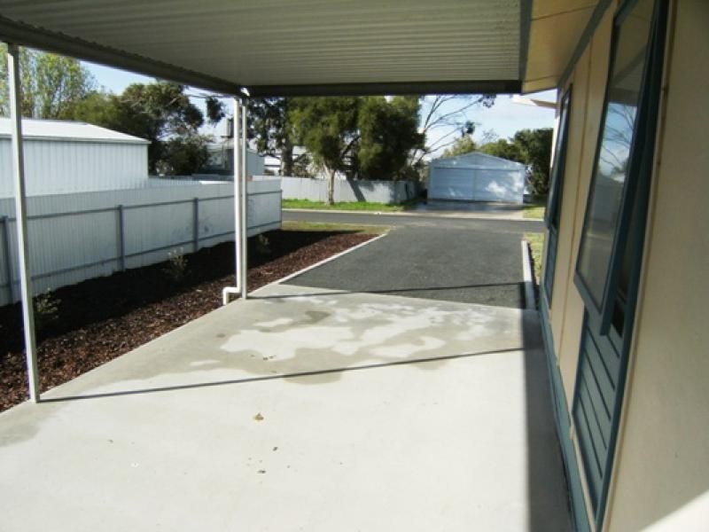 37 Tolmer Tce, Bordertown SA 5268