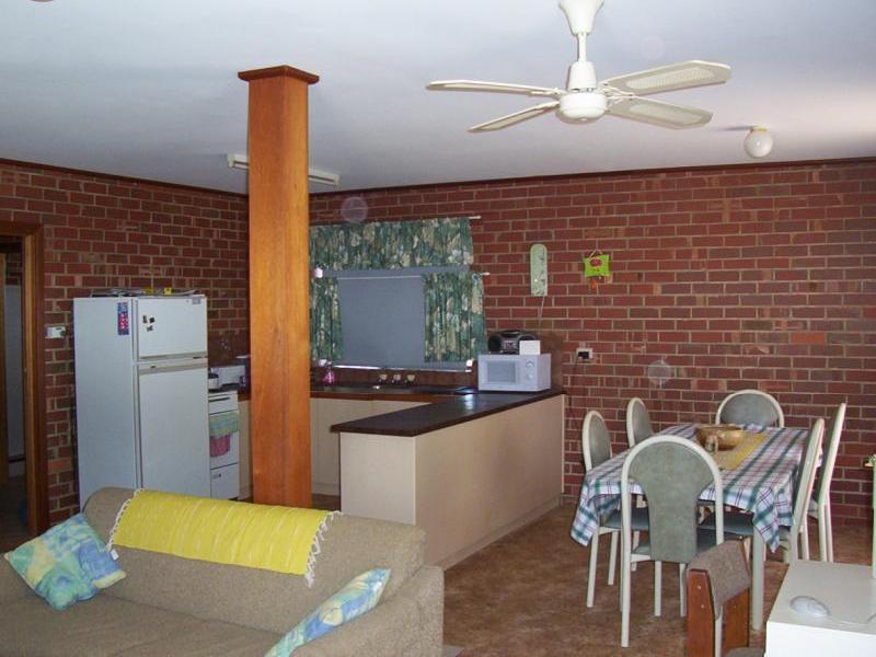 39 WHITING ROAD, Fisherman Bay SA 5522