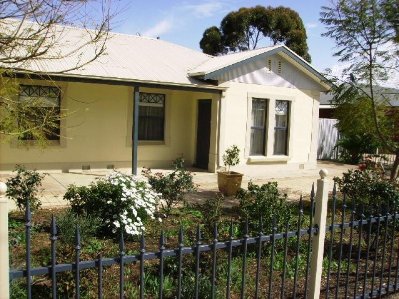 10 Barnes Street, Port Pirie SA 5540