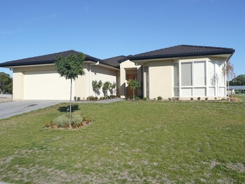 27 FEDERATION DRIVE, Naracoorte SA 5271