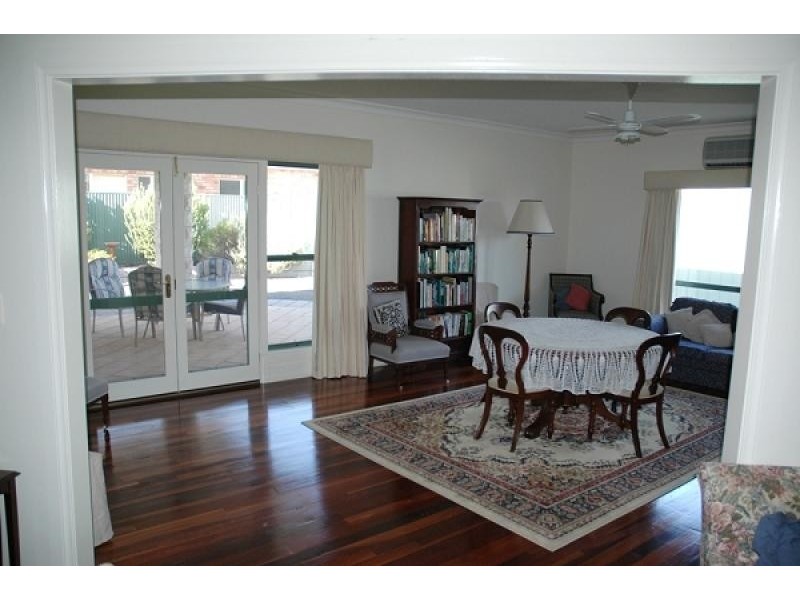 10 Barrowman Drive, Kingston Se SA 5275