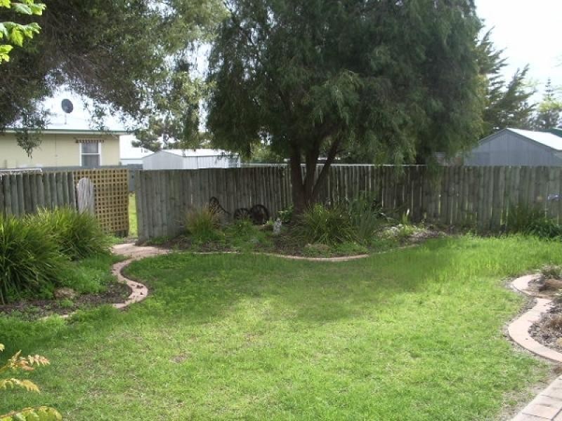 11 James Street, Kingston Se SA 5275