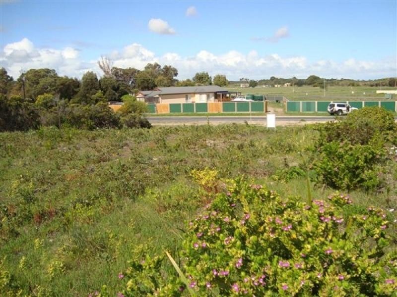 11 Main South Eastern Road, Robe SA 5276