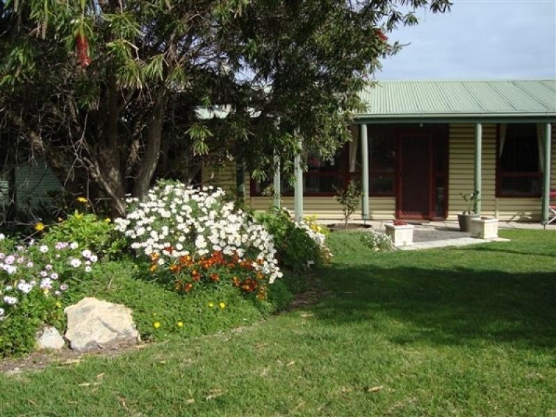 14 Ryan Terrace, Robe SA 5276