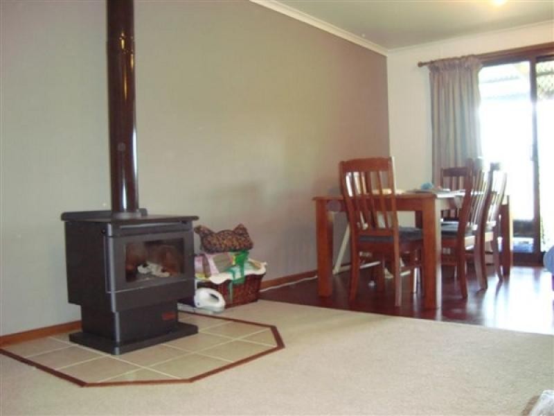 4 Clarke Street, Kingston Se SA 5275