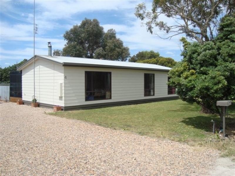 4 Clarke Street, Kingston Se SA 5275