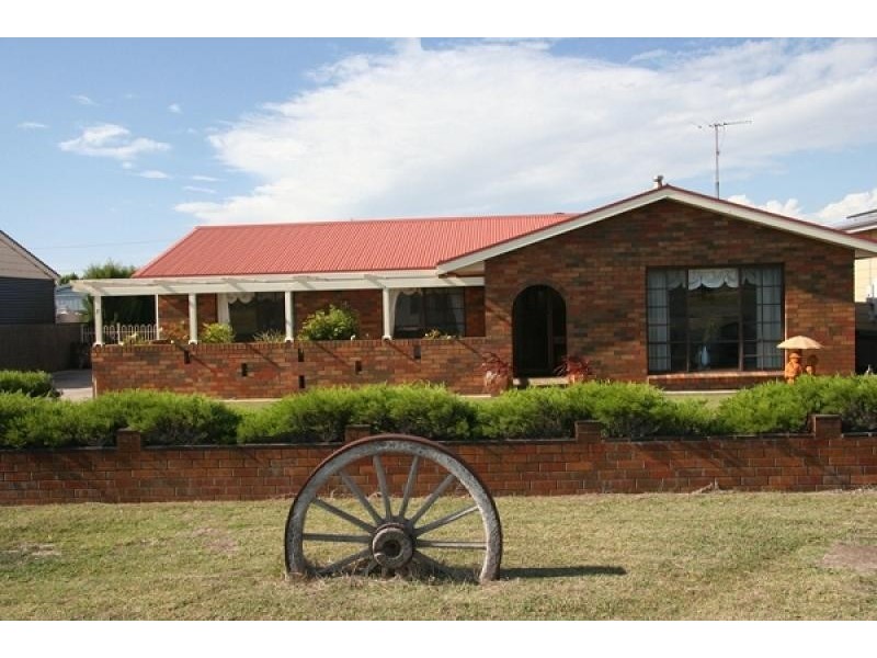 7 Thompson Road, Robe SA 5276