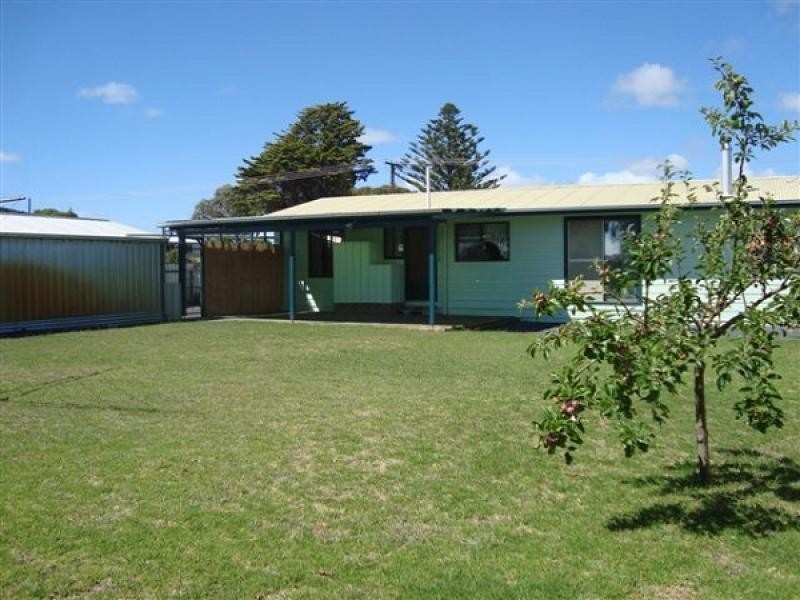 13 Young Street, Kingston Se SA 5275