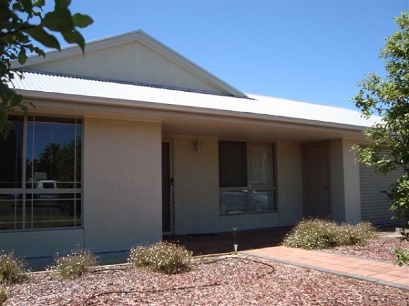 6 Barber Street, Kingston Se SA 5275