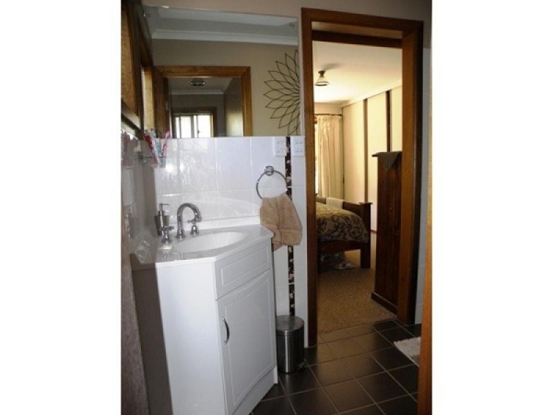 25 Pinkerton Road, Naracoorte SA 5271