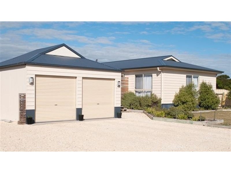 17 Peter McQueen Avenue, Robe SA 5276