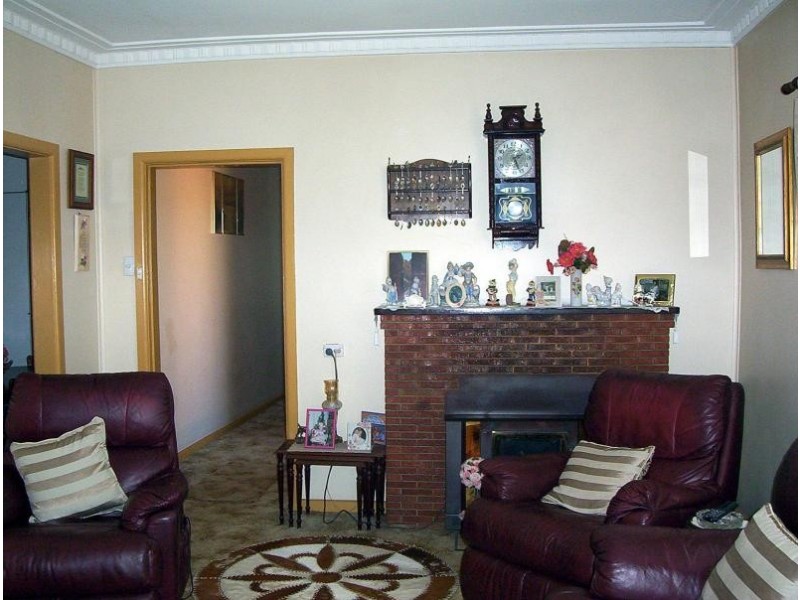 16 Turner Street, Condobolin NSW 2877