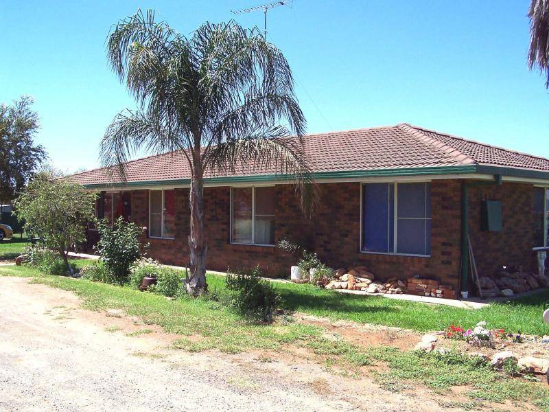 LOT 4 HOSKINS STREET, Nyngan NSW 2825