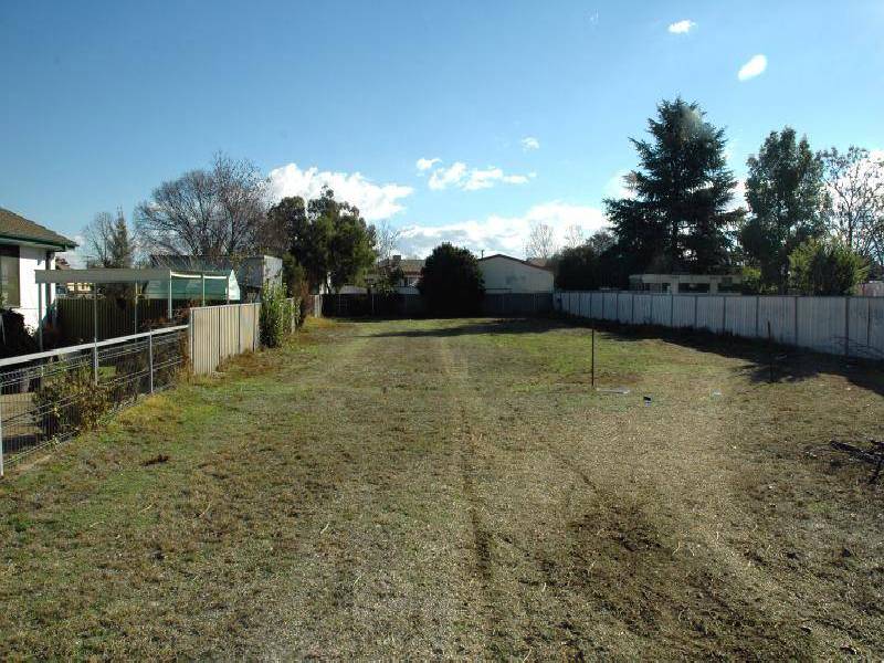 16 STEWART STREET, Cowra NSW 2794