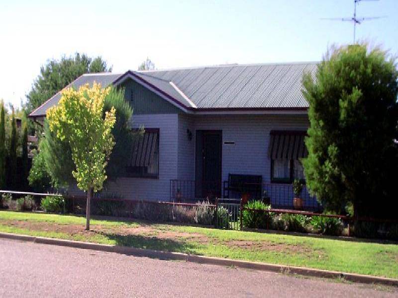 85 TEMORA STREET, Cootamundra NSW 2590