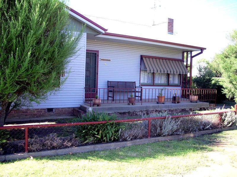 85 TEMORA STREET, Cootamundra NSW 2590