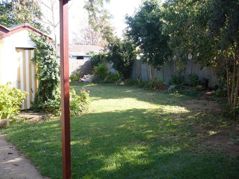 80 Farnell Street, Forbes NSW 2871