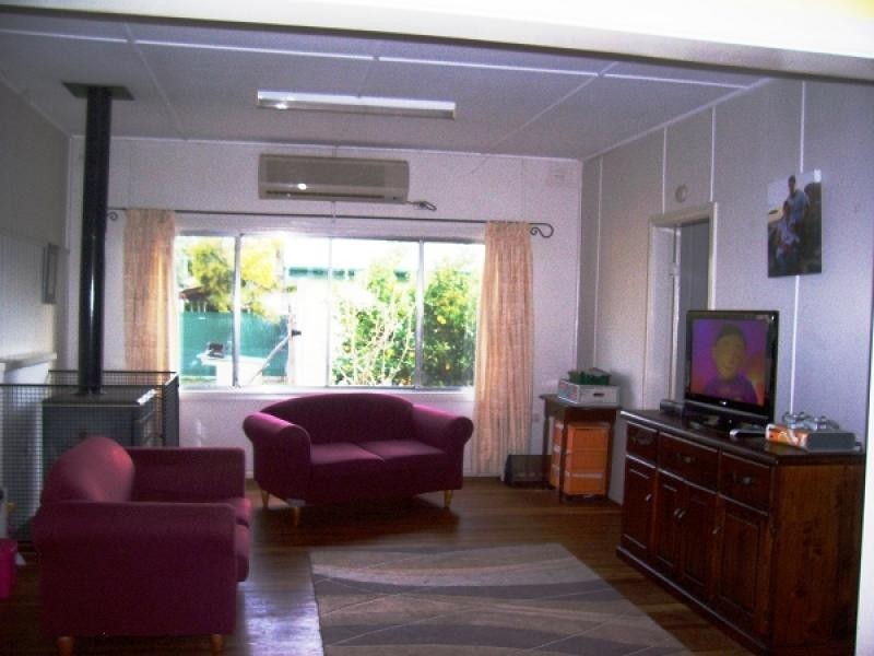 6 Wingadee St, Coonamble NSW 2829