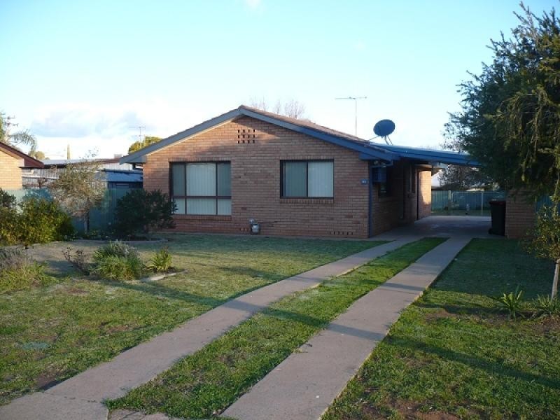 1 Cedar Crescent, Forbes NSW 2871