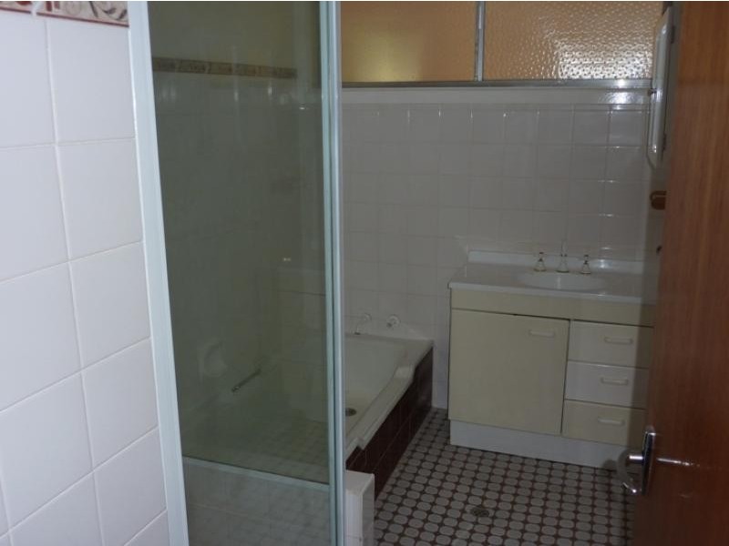 10 Bogan St, Nyngan NSW 2825