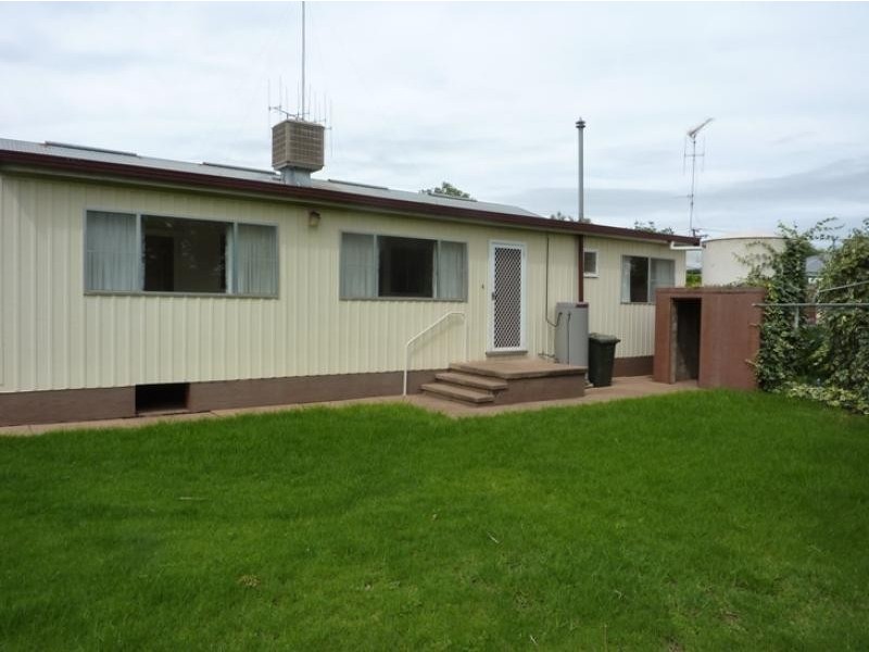10 Bogan St, Nyngan NSW 2825