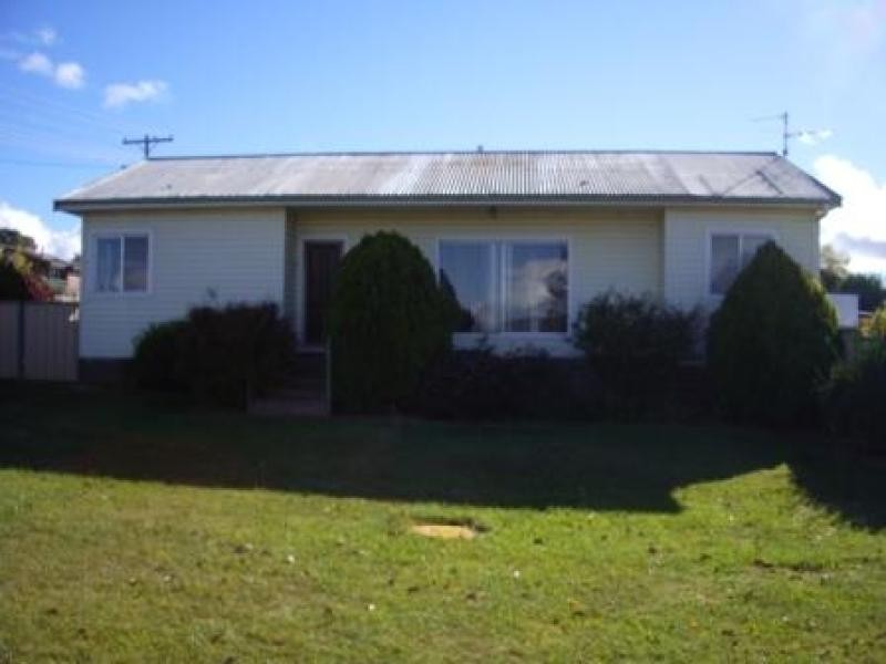 151N LAGOON STREET, Walcha NSW 2354