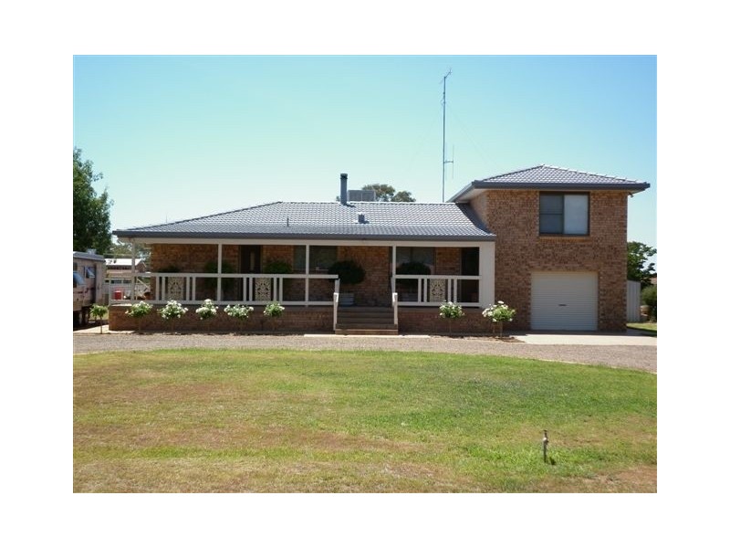 30 ELLEN STREET, Nyngan NSW 2825