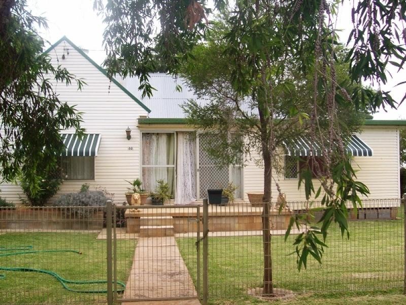 32 Townsend St, Coonamble NSW 2829