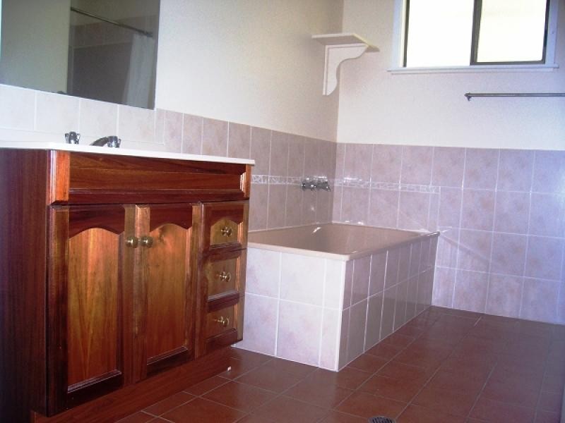 19 Zoccoli St, Coonamble NSW 2829