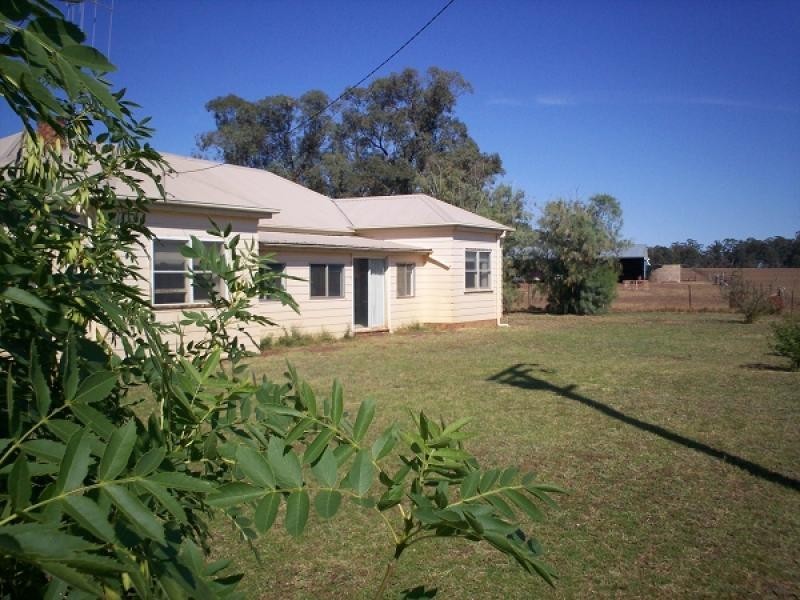 1 Back Trundle Road, Trundle NSW 2875