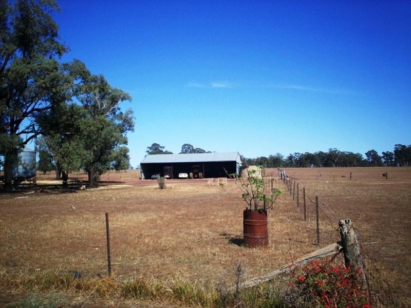 1 Back Trundle Road, Trundle NSW 2875