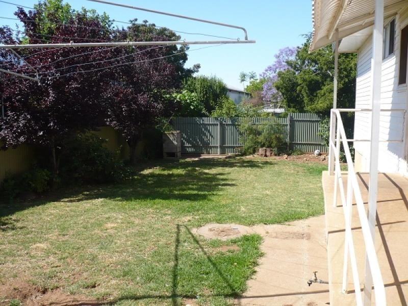 50 PATTERSON STREET, Forbes NSW 2871