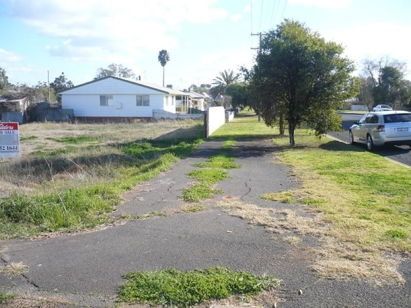 14 Grenfell Street, Forbes NSW 2871