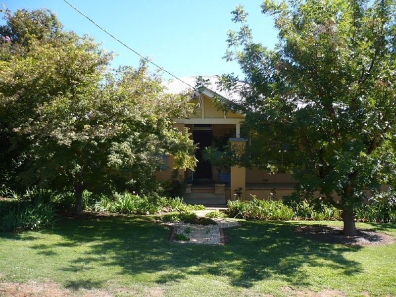 20 ELGIN STREET, Forbes NSW 2871