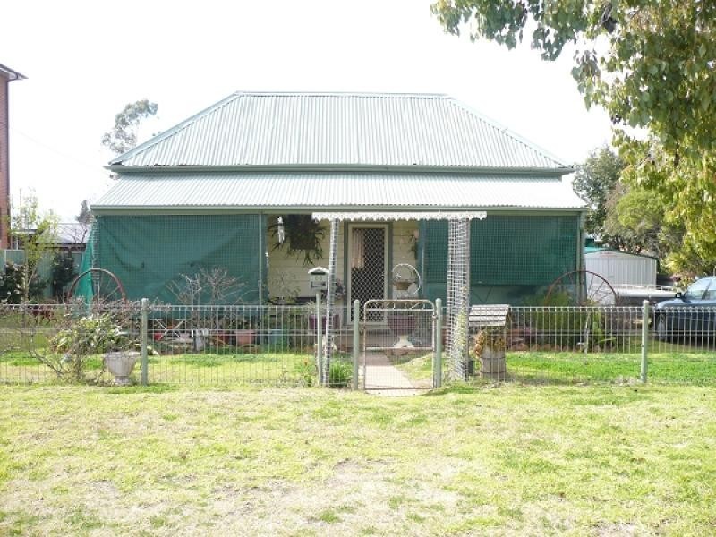 88 Flint Street, Forbes NSW 2871